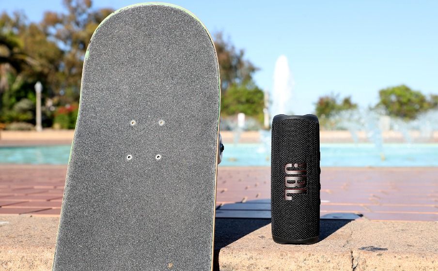 JBL Flip 6 Portable Bluetooth Waterproof Speaker